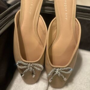 COPPER KEY Glimmer Leather Rhinestone Bow Mules sz 9M Beige Slip-on Flats Bling